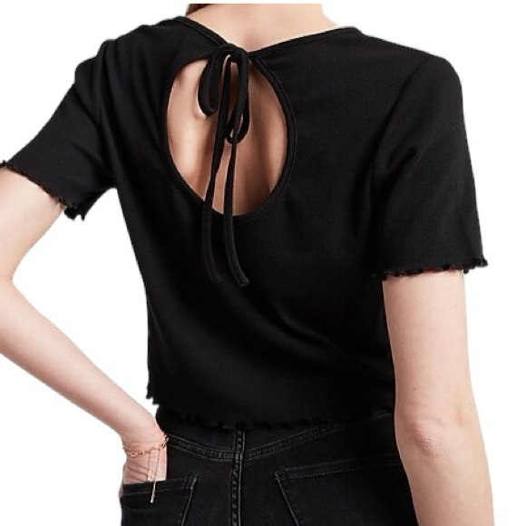 NEW Express Black Cropped Ruffle Trim Open Back Short Sleeve Tee Size Small - Picture 3 of 10
